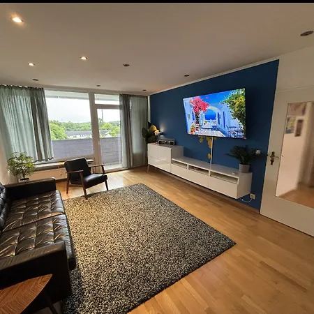 Quiet & Secure Modern Flat With Great View Διαμέρισμα